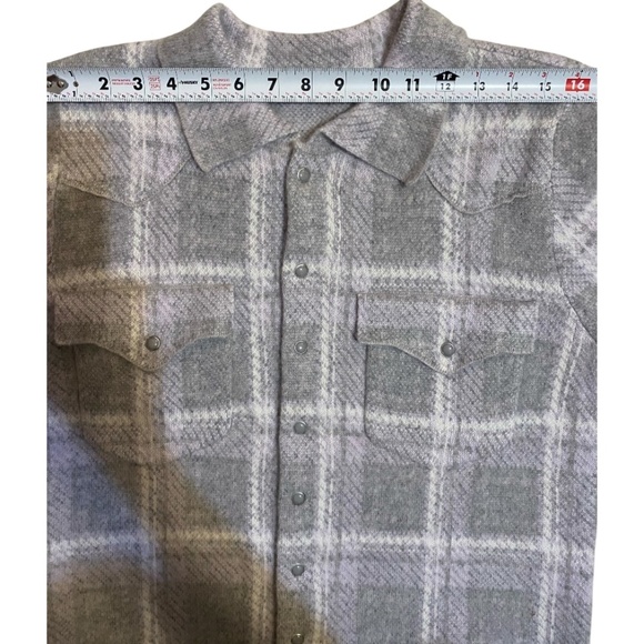 Cashmere snap button up western style checkered plaid sweater. Sz 4 - Picture 11 of 16